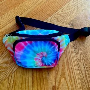 Fanny pack